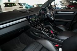 2022 Porsche
Cayenne Platinum Edition
