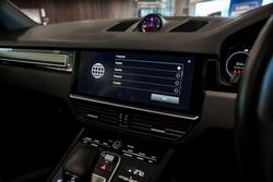 2022 Porsche
Cayenne Platinum Edition