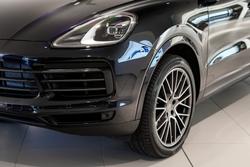 2022 Porsche
Cayenne Platinum Edition