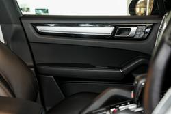 2022 Porsche
Cayenne Platinum Edition
