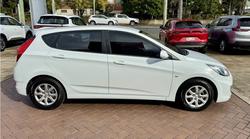 2013 Hyundai
Accent Active