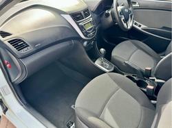 2013 Hyundai
Accent Active