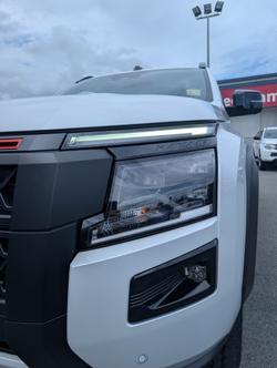 2025 NISSAN NAVARA PRO-4X