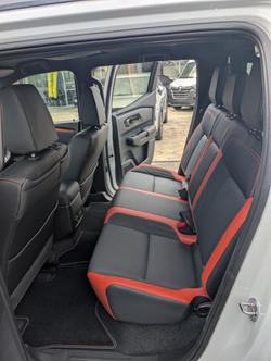 2025 NISSAN NAVARA PRO-4X