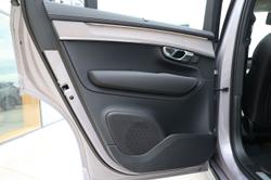 2026 Volvo XC90 Ultra B5 Dark