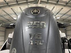 2023 BEN 24LX METALLIC SILVER