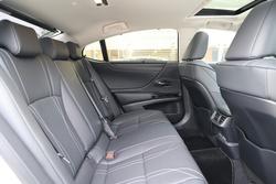 2025 Lexus ES300h ES300h Luxury 2.5L Hybrid Auto CVT Sedan 2E62810 002