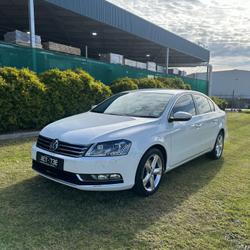 2015 Volkswagen
Passat 118TSI Special Model