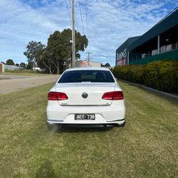 2015 Volkswagen
Passat 118TSI Special Model