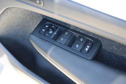 2025 Volvo XC40 Ultra B4 Dark