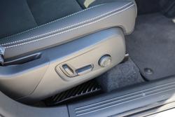 2025 Volvo XC40 Ultra B4 Dark