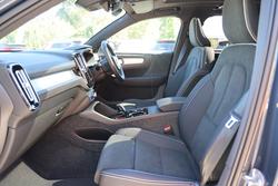 2025 Volvo XC40 Ultra B4 Dark