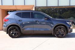 2025 Volvo XC40 Ultra B4 Dark