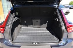 2025 Volvo XC40 Ultra B4 Dark