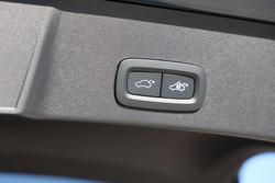 2025 Volvo XC40 Ultra B4 Dark