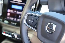 2025 Volvo XC40 Ultra B4 Dark