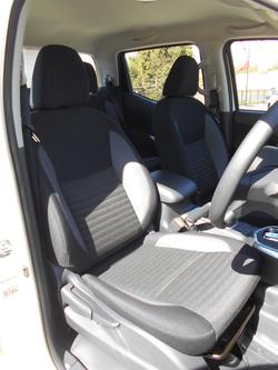 2024 Nissan
Navara SL Warrior