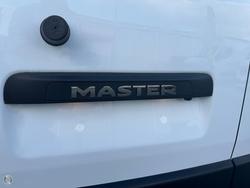 2024 Renault Master Pro 110kW