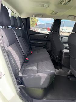 2026 NISSAN NAVARA