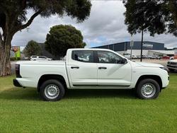 2026 NISSAN NAVARA