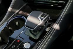 2025 Volkswagen Touareg 210TDI R-Line