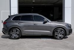 2025 Volkswagen Touareg 210TDI R-Line