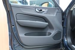 2025 Volvo XC60 Plus B5 Bright