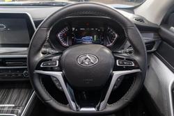 2018 LDV D90 Deluxe