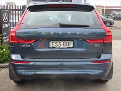 2022 Volvo XC60 B5 Momentum