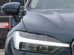 2022 Volvo XC60 B5 Momentum
