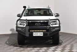 2022 Toyota Hilux SR5