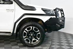 2022 Toyota Hilux SR5