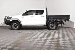 2022 Toyota Hilux SR5