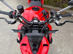 2022 DUCATI STREETFIGHTER V2 Red
