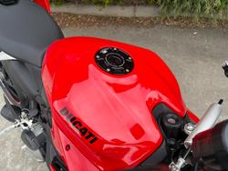 2022 DUCATI STREETFIGHTER V2 Red