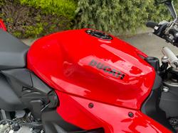 2022 DUCATI STREETFIGHTER V2 Red