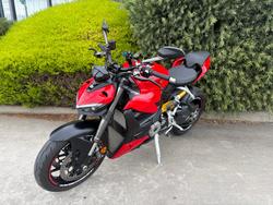 2022 DUCATI STREETFIGHTER V2 Red