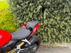 2022 DUCATI STREETFIGHTER V2 Red