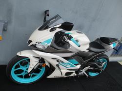 2024 Yamaha YZF-R3 White
