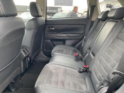 2020 Mitsubishi Outlander LS
