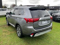 2020 Mitsubishi Outlander LS