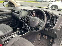 2020 Mitsubishi Outlander LS