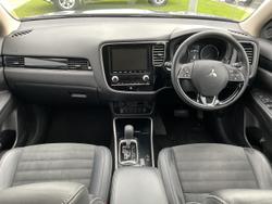 2020 Mitsubishi Outlander LS
