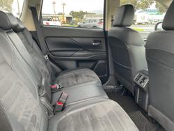 2020 Mitsubishi Outlander LS