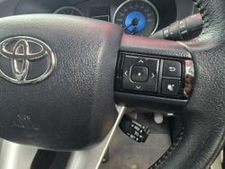 2017 Toyota Hilux SR5