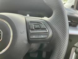 2025 MG MG5 Essence