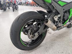 2025 Kawasaki NINJA ZX-10R Green