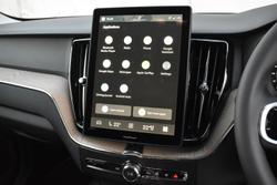 2025 Volvo XC60 Plus B5 Bright