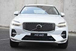2025 Volvo XC60 Plus B5 Bright