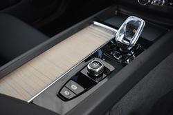 2025 Volvo XC60 Plus B5 Bright